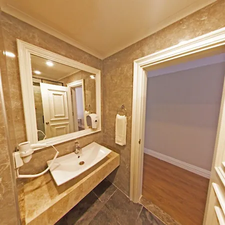 Mara Palaca Hotell 3*