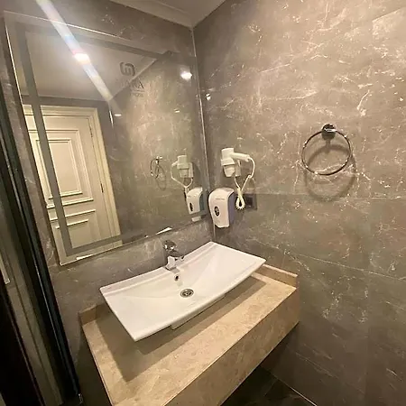 Mara Palaca 3*