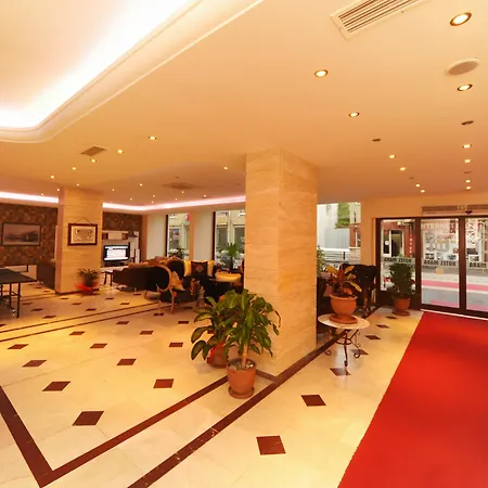 Hotell Mara Palaca 3*