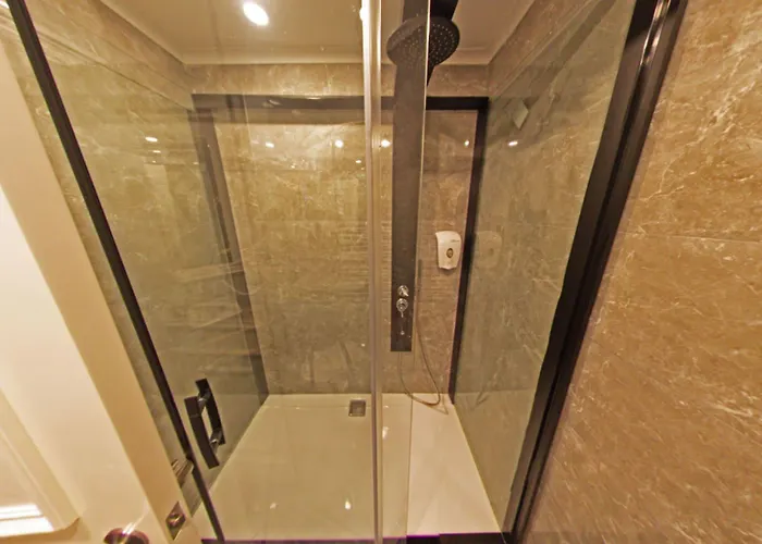 Mara Palaca Hotel 3*