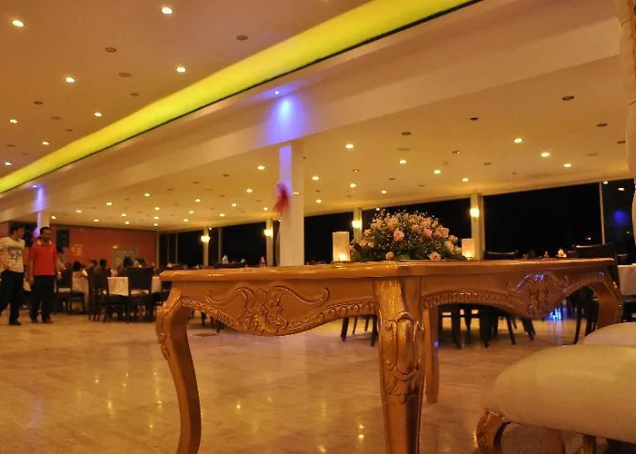 Mara Palaca فتحية