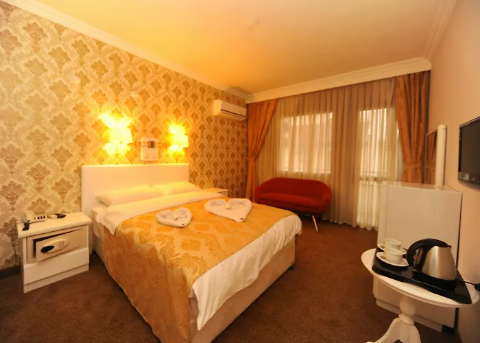 Hotel Mara Palaca 3*